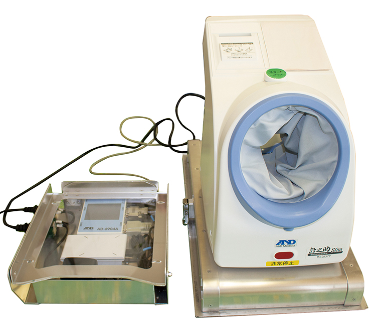 Ａ＆Ｄ製全自動血圧計「TM-2657WP（診之助Slim）」とデータ収集アダプタ「AD-6904A」を活用した池田病院様製作の「インテリジェント・トレイ」