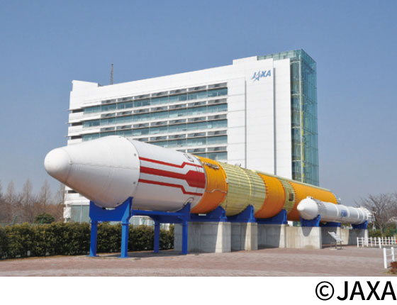 筑波宇宙センター（茨城県）ロケット広場画像